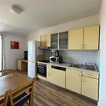 Tonka * Makarska