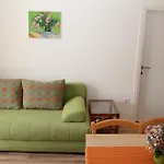 Tonka * Makarska