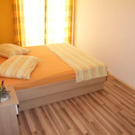 Διαμέρισμα Tonka *