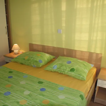 Tonka * Μακάρσκα