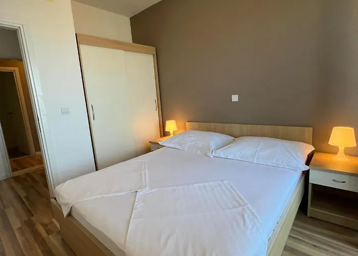Tonka Lägenhet Makarska